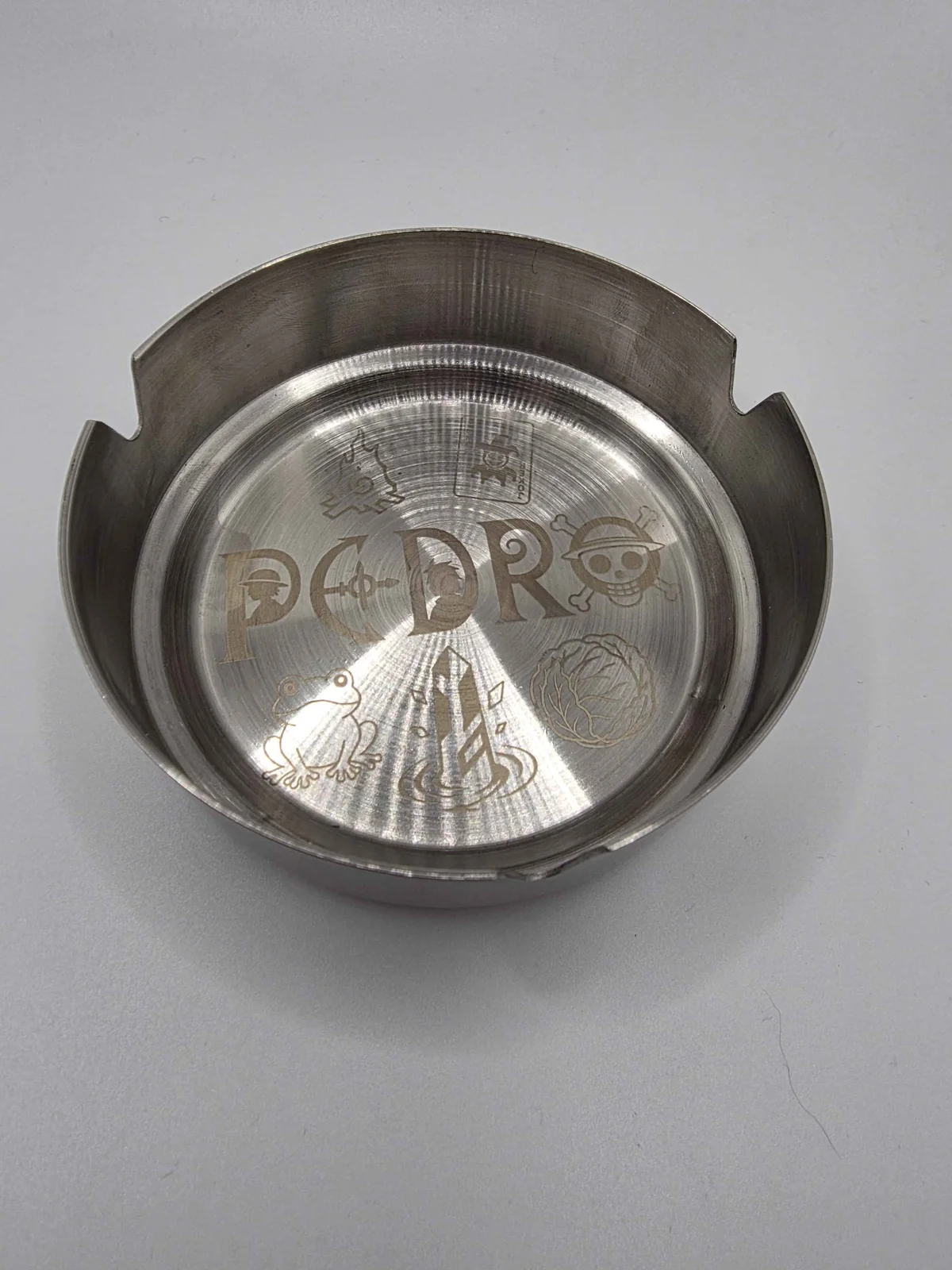 Cinzeiro em aço inox com gravação personalizada