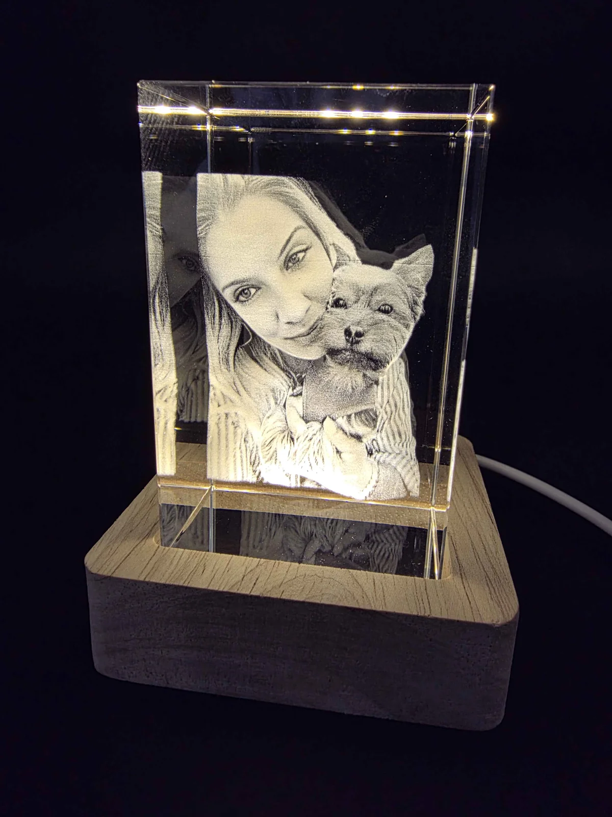 Cristal gravado com base LED — fotografia 4